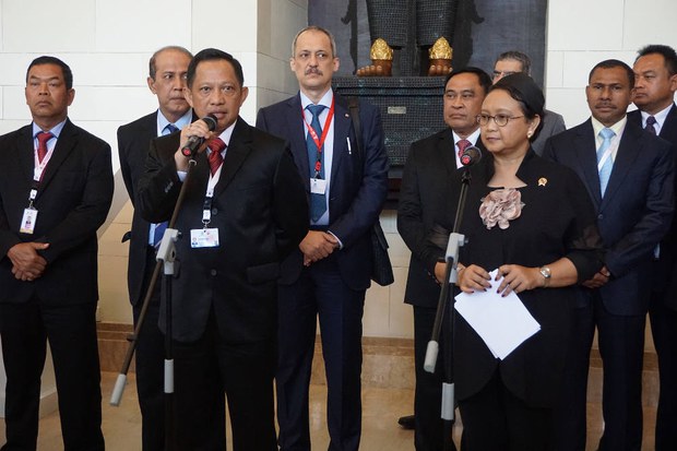 161110_ID_Interpol_1000.jpg 161110_ID_Interpol_1000.jpg