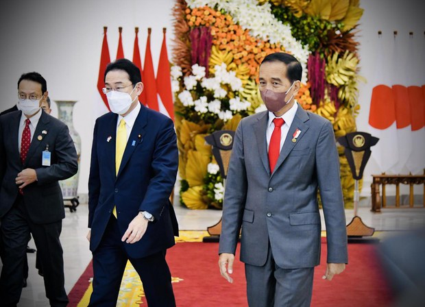 Japan PM begins SE Asia trip, urges open seas, response on Ukraine Japan PM begins SE Asia trip, urges open seas, response on Ukraine