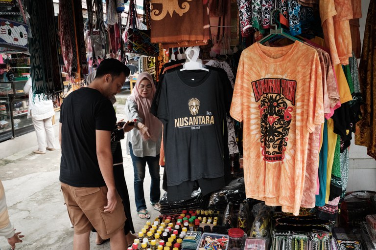 ID-FOUR-souvenir-pic.jpg ID-FOUR-souvenir-pic.jpg