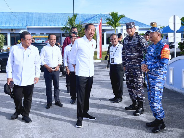 Indonesia’s president breaks ground on hydroelectric project in Borneo Indonesia’s president breaks ground on hydroelectric project in Borneo