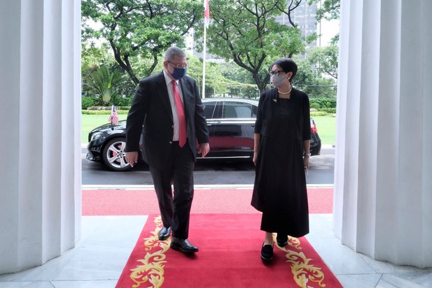 Indonesia and Malaysia Jointly Amplify Warning about AUKUS Pact Indonesia and Malaysia Jointly Amplify Warning about AUKUS Pact
