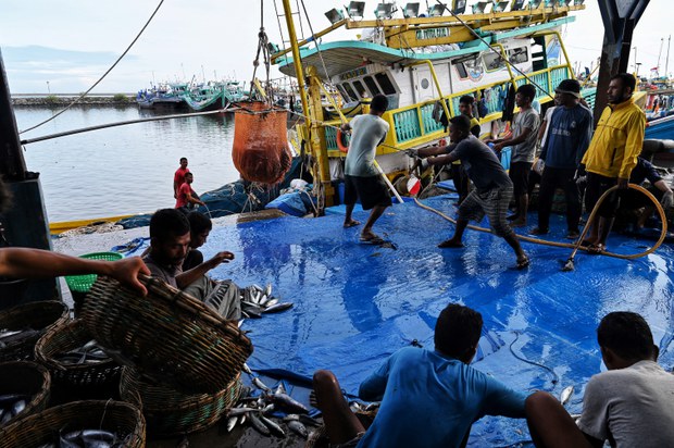 Indonesian activists welcome US sanctions on Chinese fishing boats over labor abuse Indonesian activists welcome US sanctions on Chinese fishing boats over labor abuse