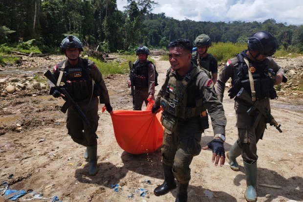 Papuan rebels kill 7 gold miners Papuan rebels kill 7 gold miners