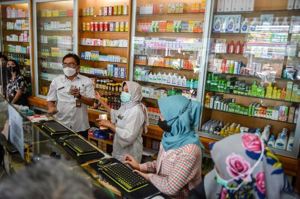 Indonesia revokes licenses of pharma companies linked to kidney failures Indonesia revokes licenses of pharma companies linked to kidney failures