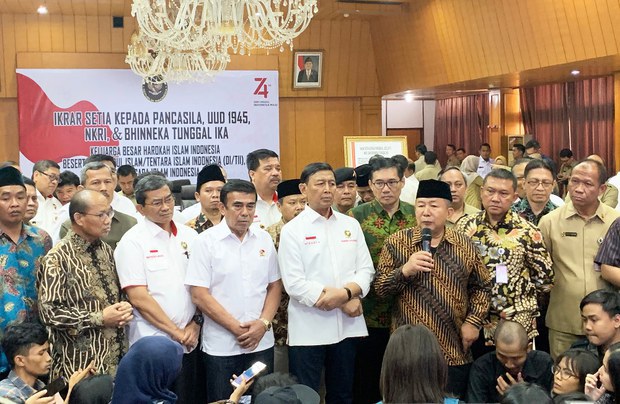 Indonesia police report plot by Islamic militant group to overthrow govt Indonesia police report plot by Islamic militant group to overthrow govt