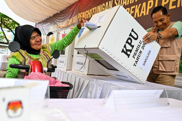 Runoff in Indonesian presidential election likely as majority still eludes frontrunner Prabowo Runoff in Indonesian presidential election likely as majority still eludes frontrunner Prabowo