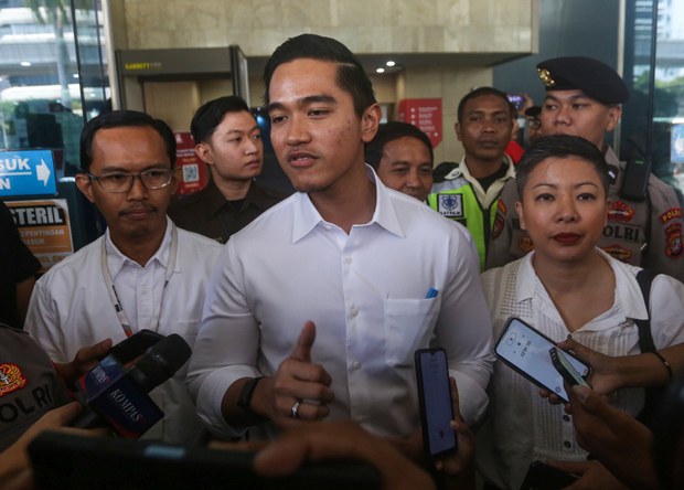 Indonesian president’s son denies misconduct in US flight ‘hitched’ on friend’s jet Indonesian president’s son denies misconduct in US flight ‘hitched’ on friend’s jet