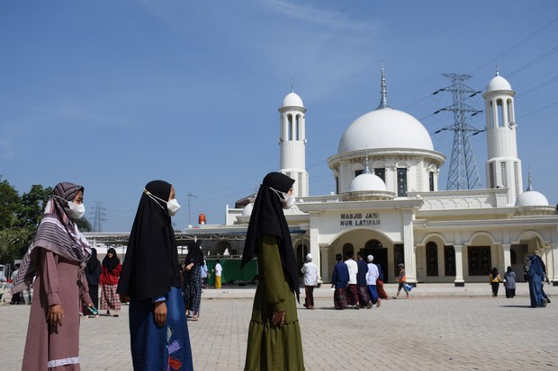 Indonesian leader orders probe into controversial Islamic school Indonesian leader orders probe into controversial Islamic school