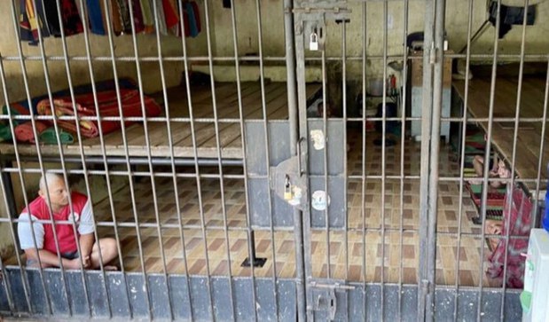 Indonesian court acquits ex-regent accused of caging, torturing people on his plantation Indonesian court acquits ex-regent accused of caging, torturing people on his plantation