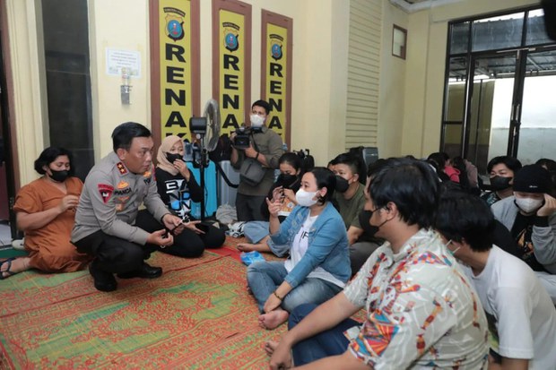 Indonesia seeks to free citizens trapped, held captive by Myanmar scam rings Indonesia seeks to free citizens trapped, held captive by Myanmar scam rings