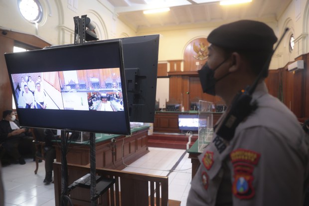 Indonesian stadium stampede victims’ kin have little hope of justice from trial Indonesian stadium stampede victims’ kin have little hope of justice from trial