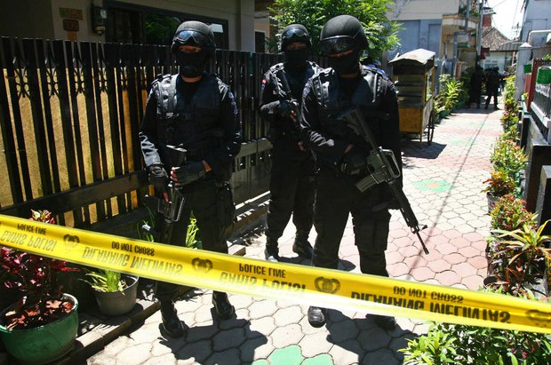151230-ID-terror-funds-620 151230-ID-terror-funds-620