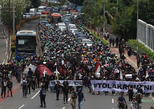 Amid pro-democracy protests, Indonesia allows more military officers in civilian posts