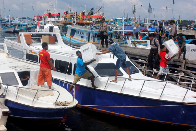 ID-listicle-papua-boat-pic.JPG ID-listicle-papua-boat-pic.JPG