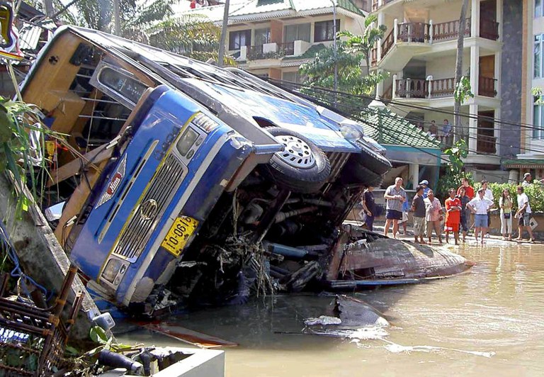 tsunami-slide-6.jpg