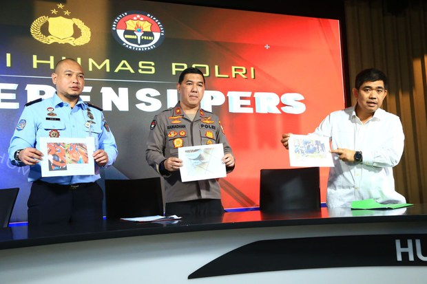 Uzbek suspects blamed for fatal stabbing during escape from Indonesian detention center Uzbek suspects blamed for fatal stabbing during escape from Indonesian detention center