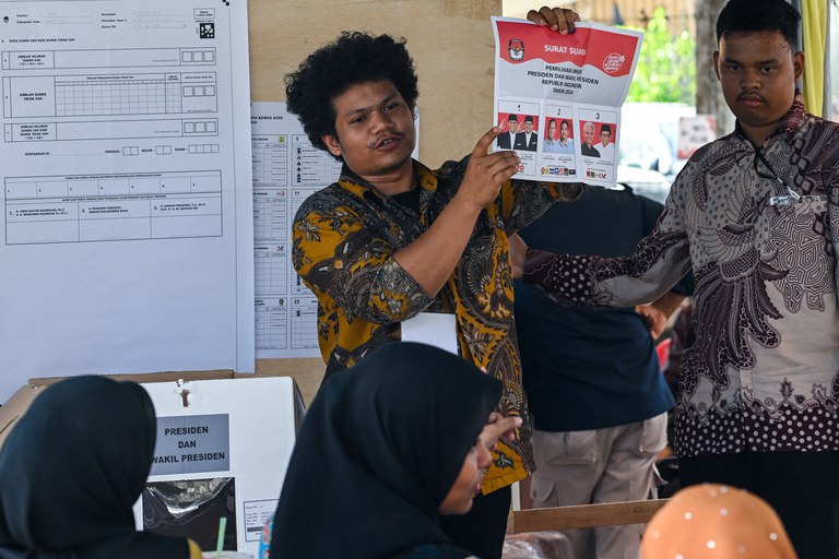 ID-vote-5.JPG ID-vote-5.JPG