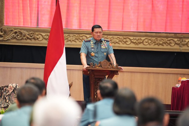 Indonesian military cracks down on soldiers selling weapons to Papuan rebels Indonesian military cracks down on soldiers selling weapons to Papuan rebels