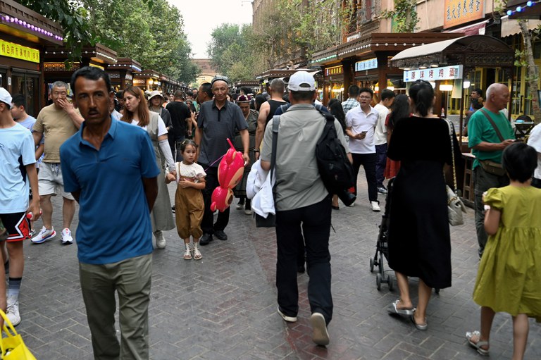 10 MY-CH-tourism2.jpg 10 MY-CH-tourism2.jpg