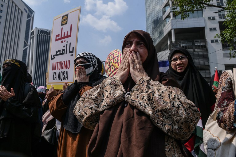 16 MY-GZ-IL-Anwar-Palestinians1.jpg 16 MY-GZ-IL-Anwar-Palestinians1.jpg