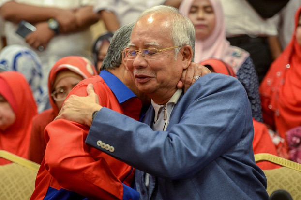 Former Malaysian Prime Minister Najib Razak announces his resignation as president of the United Malays National Organization in Kuala Lumpur, May 12, 2018. (S.Mahfuz/BenarNews)