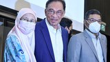 200923-MY-Anwar-press1000