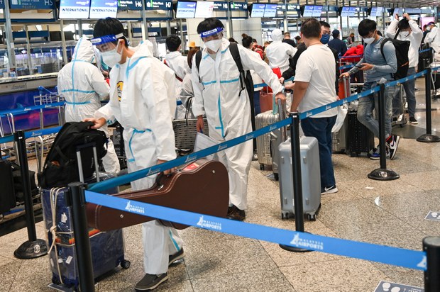 Malaysia tightens COVID screenings for tourists as China cases spike Malaysia tightens COVID screenings for tourists as China cases spike