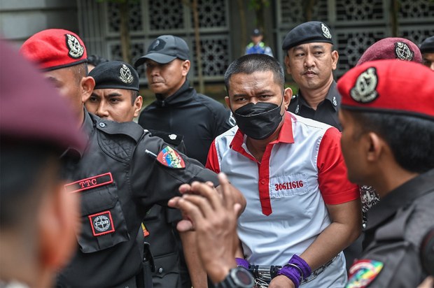 Najib’s ex-bodyguard evades execution for Mongolian model’s 2006 murder Najib’s ex-bodyguard evades execution for Mongolian model’s 2006 murder