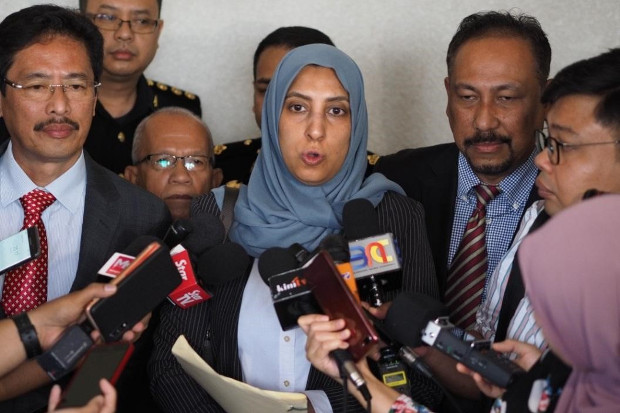 Malaysia Anti-Corruption Commission chief Latheefa Koya speaks to reporters at the Kuala Lumpur Sessions Court  June 26, 2019. [Hadi Azmi/BenarNews]
