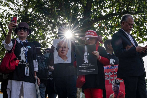 Malaysian govt denies allegations Najib would gain from house arrest bill Malaysian govt denies allegations Najib would gain from house arrest bill