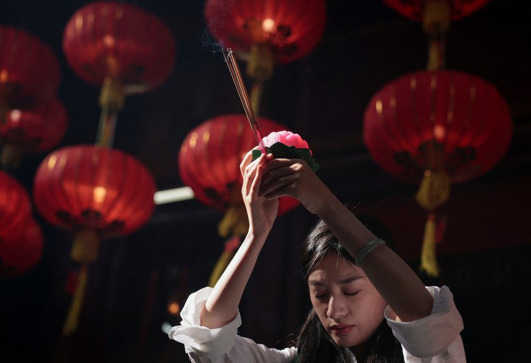 malaysia-chinese-new-year-incense 4.JPG malaysia-chinese-new-year-incense 4.JPG