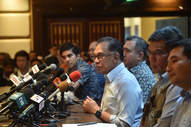 Loser UMNO may sway Malaysian election outcome Loser UMNO may sway Malaysian election outcome
