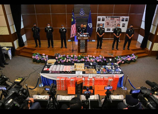 Malaysian police arrest fugitive allegedly close to US-sanctioned Chinese triad boss Malaysian police arrest fugitive allegedly close to US-sanctioned Chinese triad boss