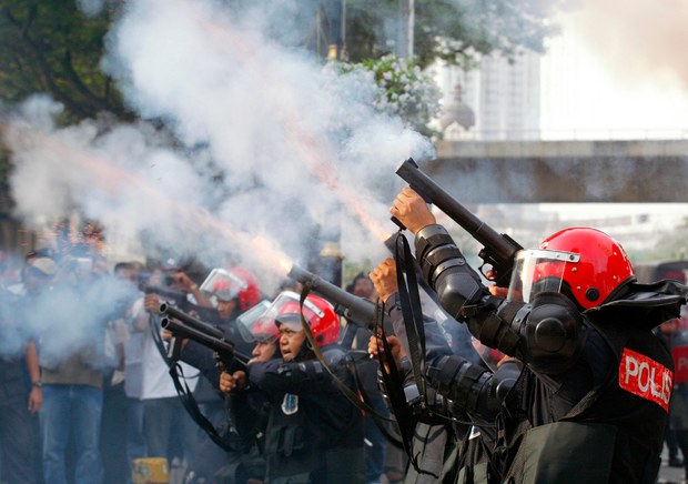 MY-race-riots-1000.jpg MY-race-riots-1000.jpg