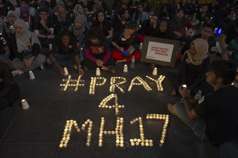 MH17-vigil.jpg MH17-vigil.jpg