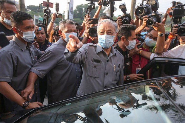 Malaysian Police: Foiled IS Sympathizer’s Plot to Kill PM Mahathir Last Year Malaysian Police: Foiled IS Sympathizer’s Plot to Kill PM Mahathir Last Year