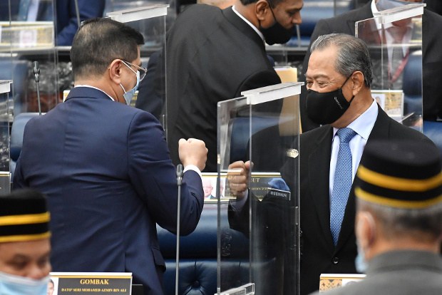 Malaysia’s Muhyiddin Survives Parliamentary Test with Budget’s Passage Malaysia’s Muhyiddin Survives Parliamentary Test with Budget’s Passage