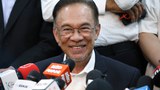 Malaysian Opposition Leader Challenges PM in Court for Suspending Parliament During Emergency