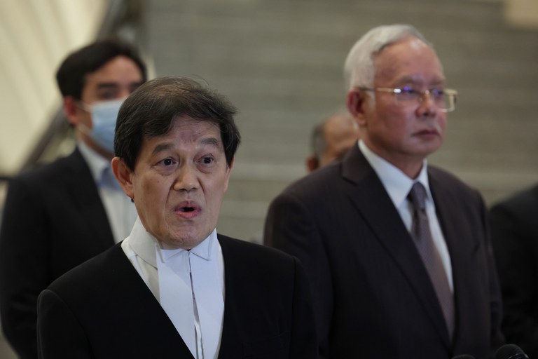 IMG-1914-Najib-lawyer.JPG IMG-1914-Najib-lawyer.JPG