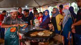 200413-MY-covid-ramadan-620.jpg