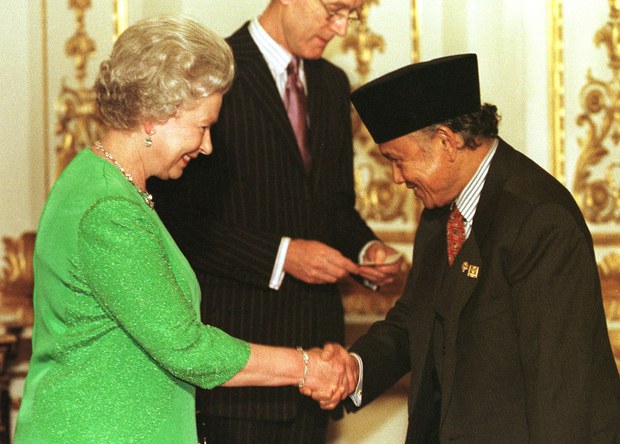queen-indonesia.jpg