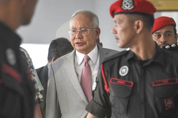 Malaysia halves jailed ex-PM Najib’s prison sentence for graft to 6 years Malaysia halves jailed ex-PM Najib’s prison sentence for graft to 6 years