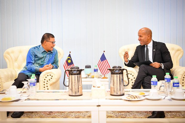 Malaysia ‘nicely’ but firmly tells US off about sanctions against Iran Malaysia ‘nicely’ but firmly tells US off about sanctions against Iran
