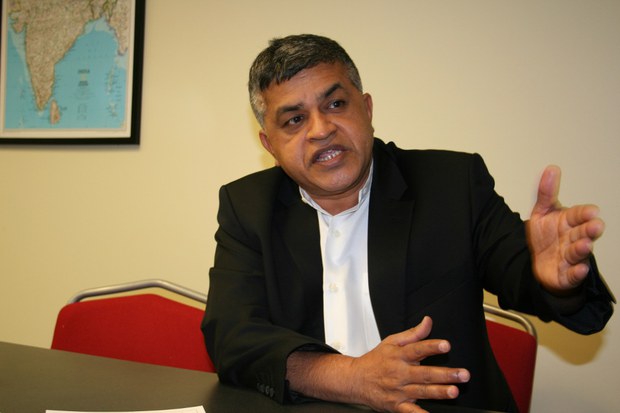 160414-MY-zunar-folo-620.jpg 160414-MY-zunar-folo-620.jpg