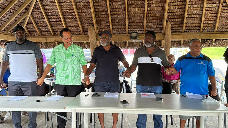 Leaders sign MOU.JPG Leaders sign MOU.JPG