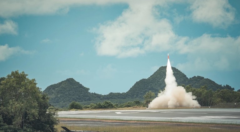 missile.jpg missile.jpg