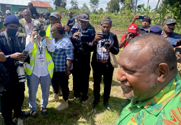 Journalists challenge Papua New Guinea government over ‘media control policy’ Journalists challenge Papua New Guinea government over ‘media control policy’