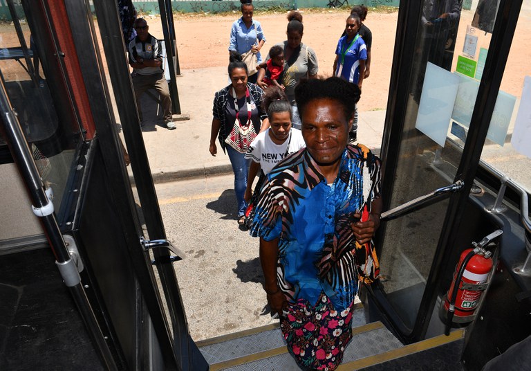000_1AW1JK-bus.jpg 000_1AW1JK-bus.jpg