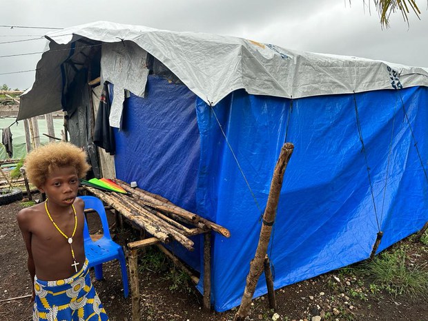 Complaints mount at Papua New Guinea’s ‘care centers’ for volcano displaced Complaints mount at Papua New Guinea’s ‘care centers’ for volcano displaced