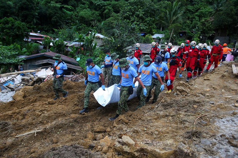 08 PH-landslide7.jpg 08 PH-landslide7.jpg